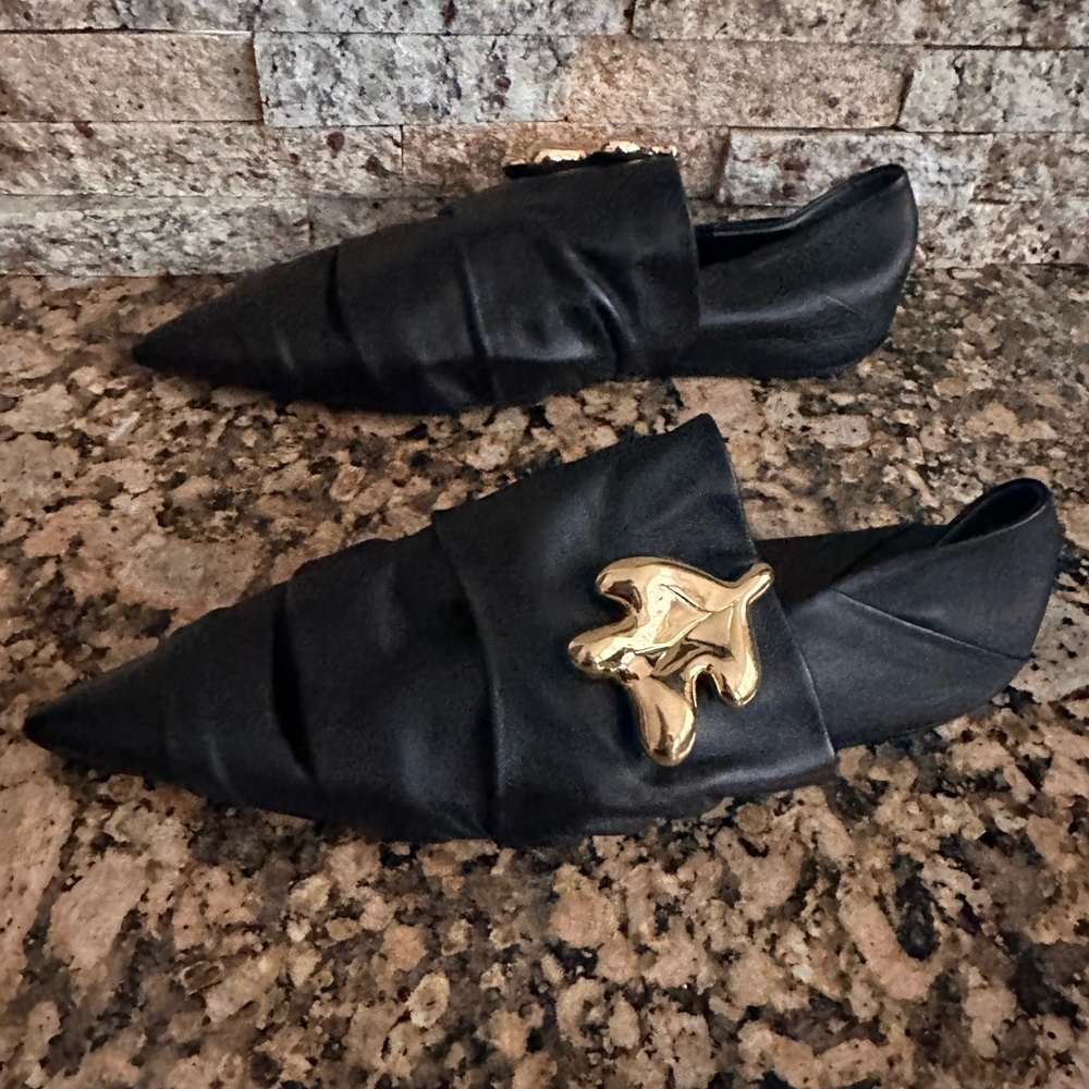 Jil Sander Leaf Hardware Pointed Toe Flat - image 8